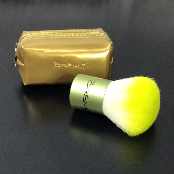 Gold Kabuki Brush with pouch gift set - Picture 2 of 3